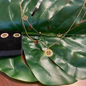 Elegant Gold Pendant Necklace and Earring Set